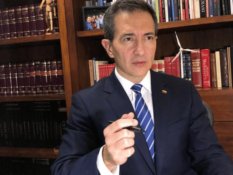 Pedro Freile va por SUMA, es el séptimo precandidato para las presidenciales