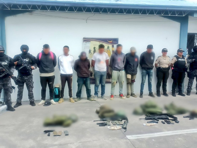 Cuatro militares fueron detenidos durante operativo contra minería ilegal en Imbabura