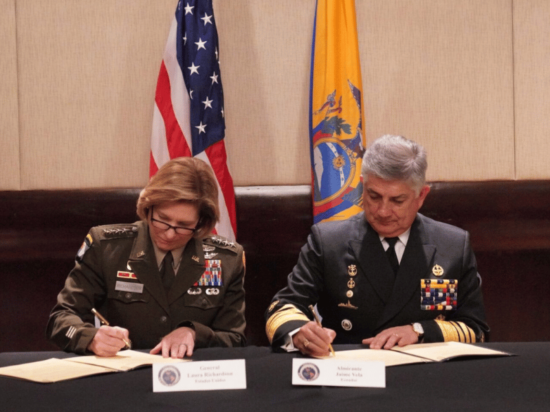 Ecuador se une a iniciativa regional de DDHH del Comando Sur