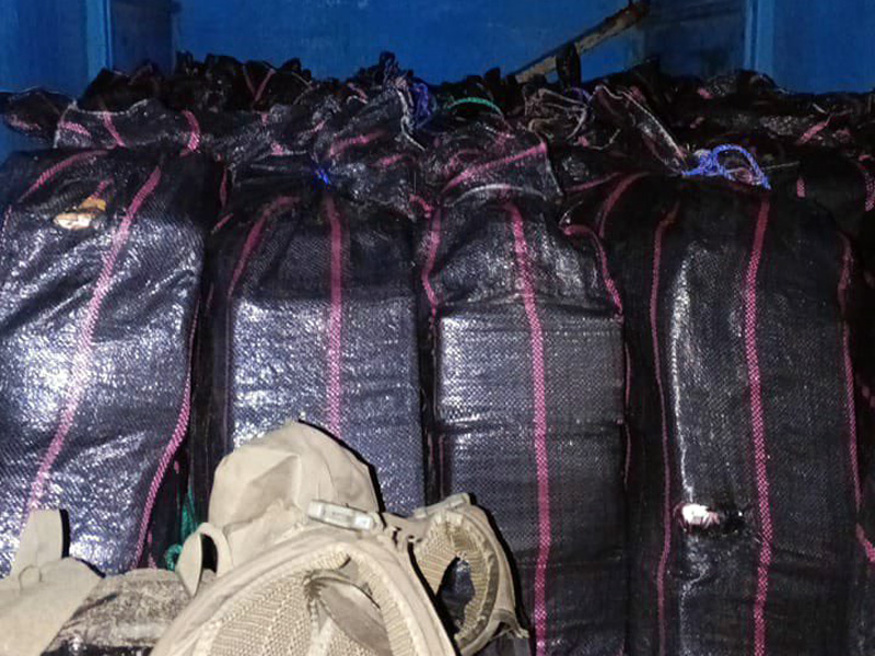 Militares se enfrentan a grupo armado en Portoviejo e incautan droga valorada en $24 millones