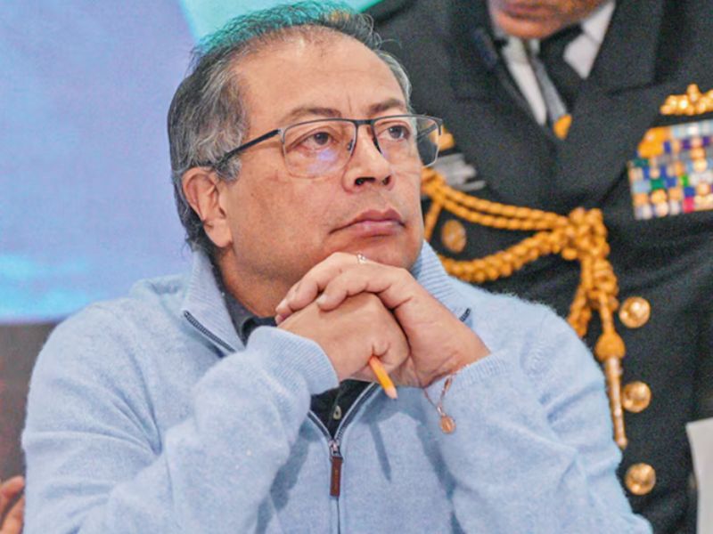 Gustavo Petro suspendió el proceso de paz con el ELN