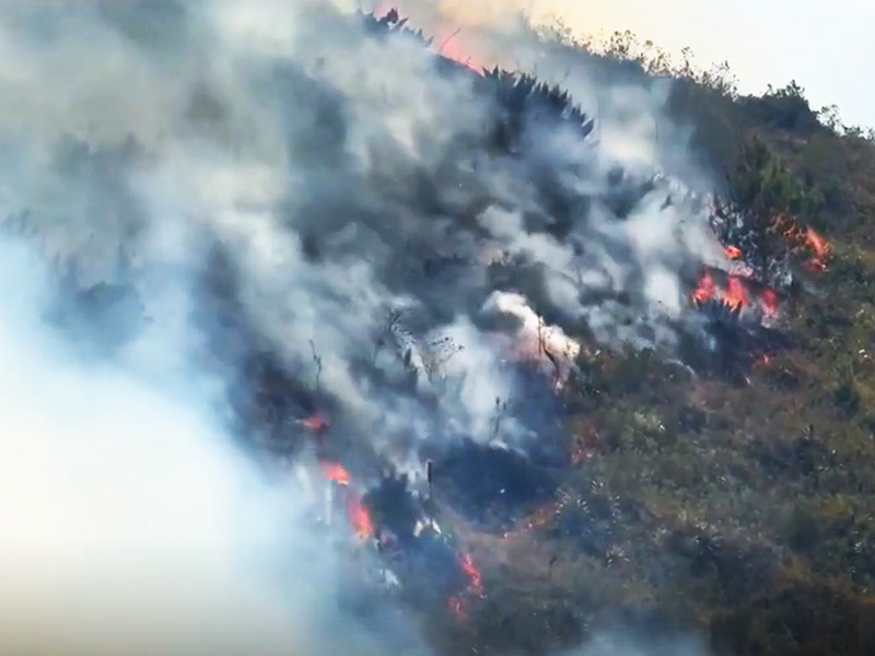 Incendio en Sigchos lleva cinco días activo y amenaza la Reserva Ecológica Los Ilinizas