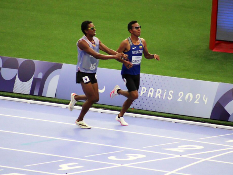 Jimmy Caicedo y Darwin Castro obtienen diplomas paralímpicos en los 5.000 metros planos