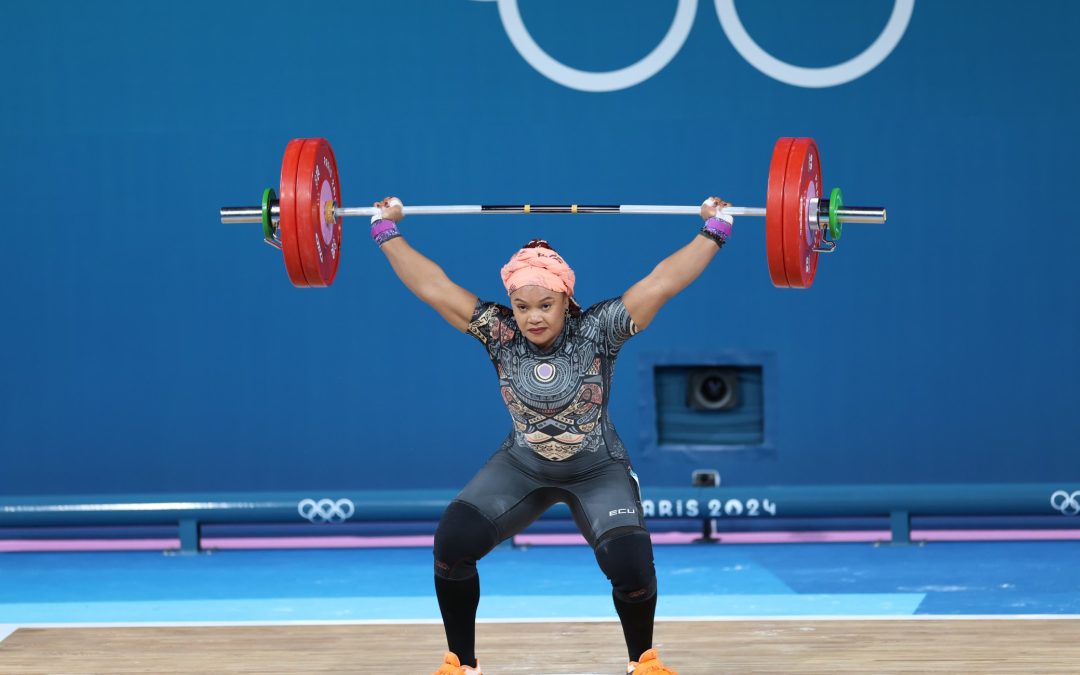 Neisi Dajomes, la reina del levantamiento de pesas,  brilla y logra Bronce en París2024