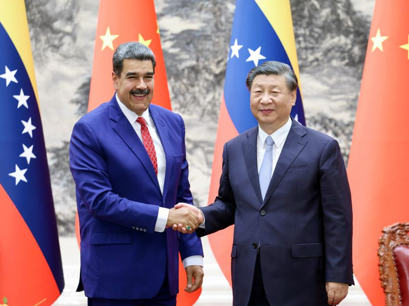 China ayuda a suplantar actas sobre el presunto triunfo de Maduro, denuncia Francisco Santos