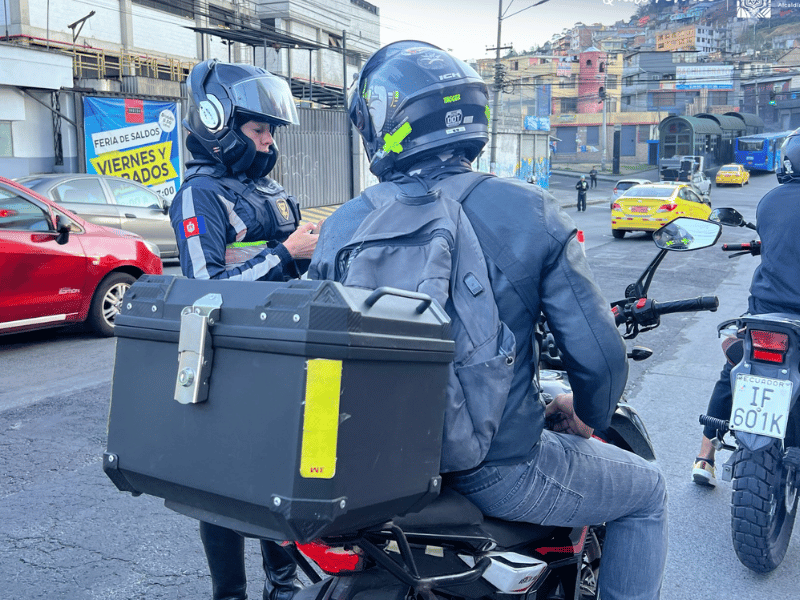 47 motociclistas sancionados en operativo en Quito