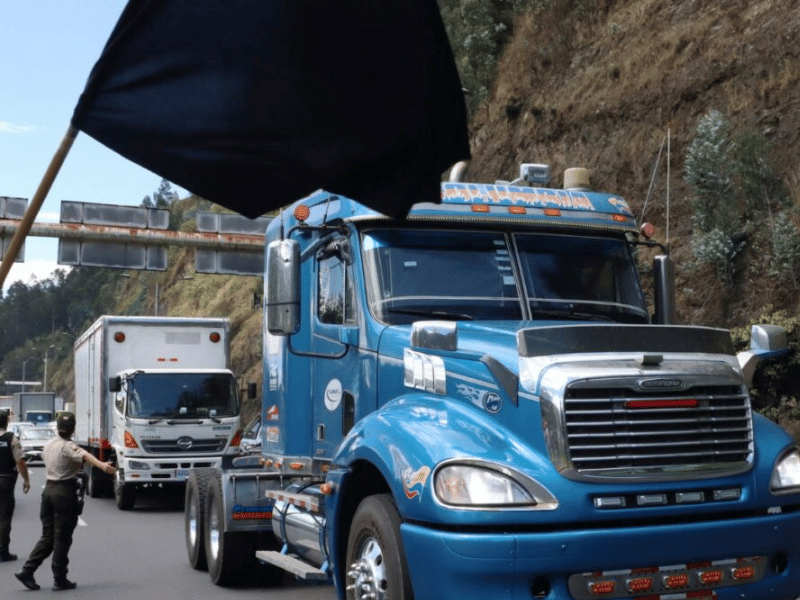 Transportistas exigen más seguridad mientras el Gobierno ofrece créditos