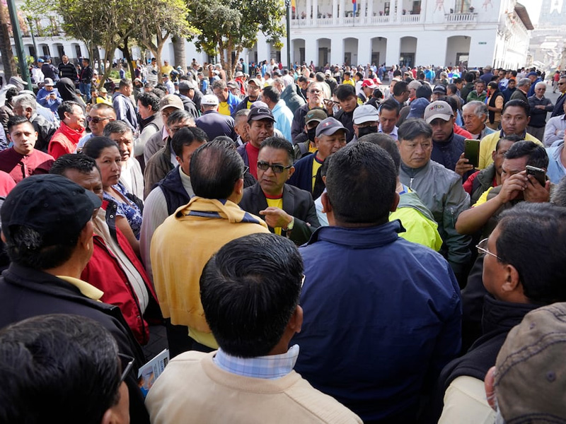 Taxistas exigen regulación de plataformas digitales en Quito