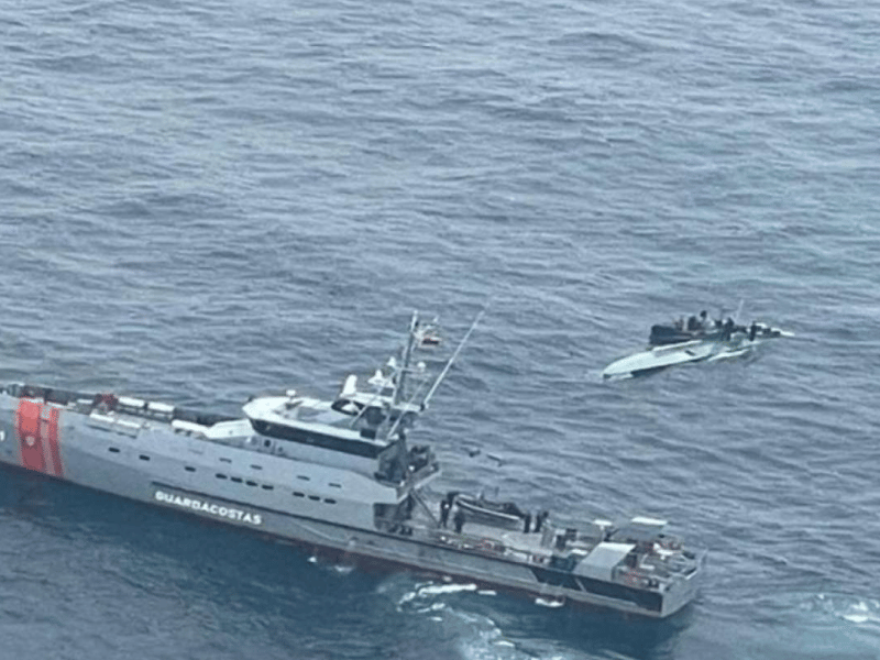 Armada capturó semisumergible con cuatro toneladas de droga