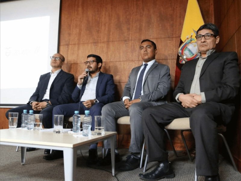 Empresas privadas podrán ayudar a evitar cortes de luz en Ecuador