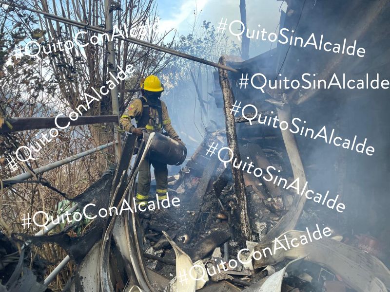 #QuitoSinAlcalde; #QuitoConAlcalde 