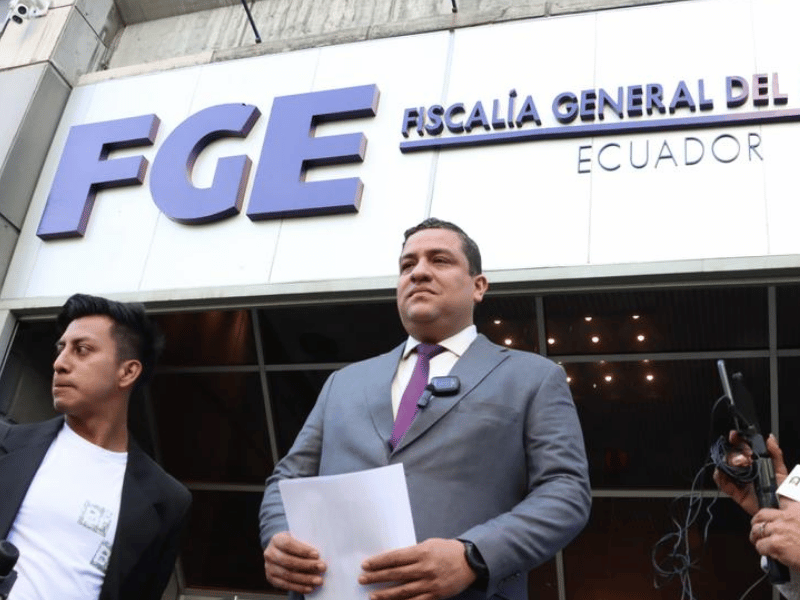 Asambleísta pide a Fiscalía investigar contratos en el sector eléctrico