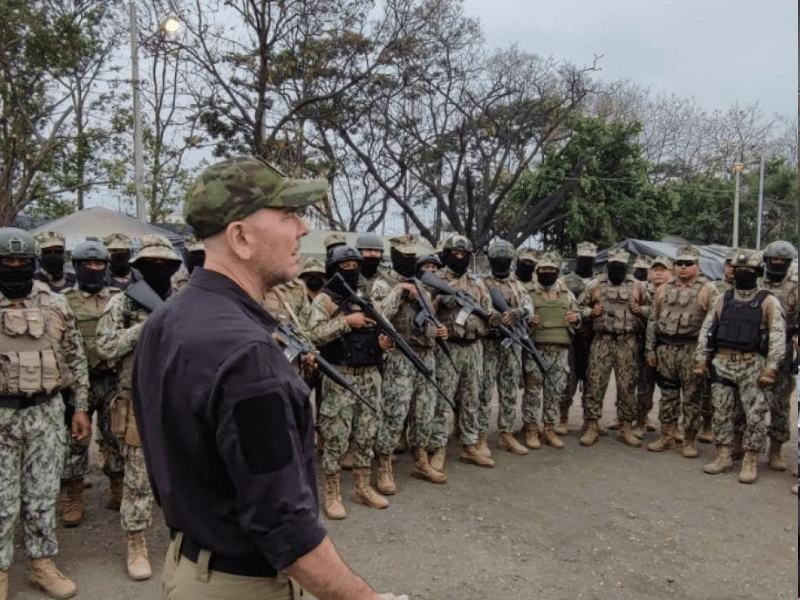 ‘Combatiremos día y noche por la paz’, afirma ministro de Defensa