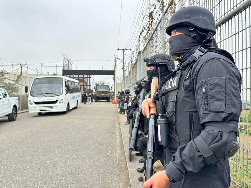 Noboa ordena auditoría de las muertes violentas durante el correato 