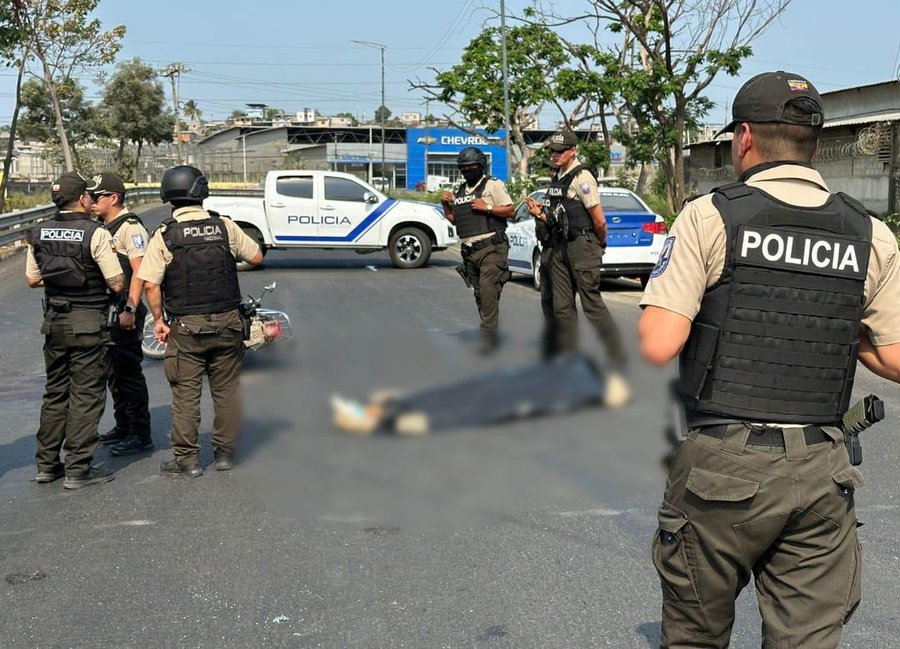 Delincuente abatido por servidor policial y sicariato en Guayaquil 