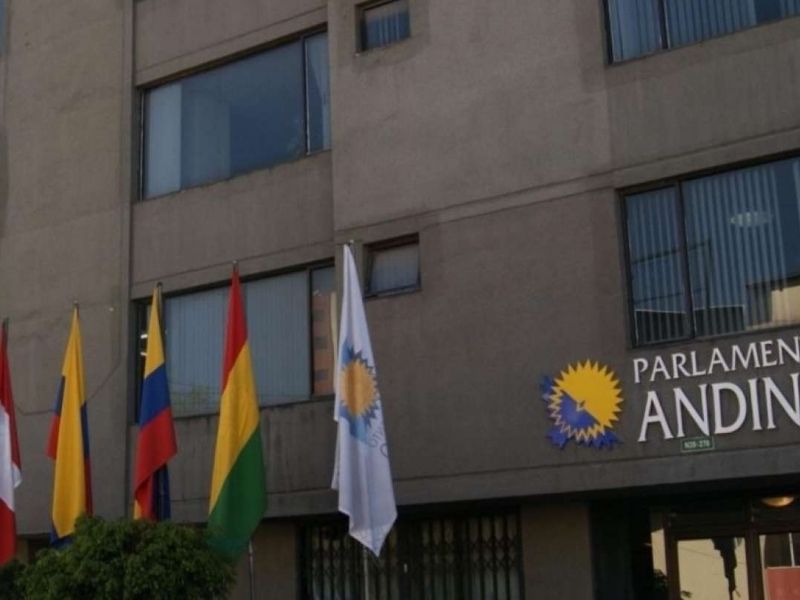 Roban la Oficina del Parlamento Andino en Ecuador