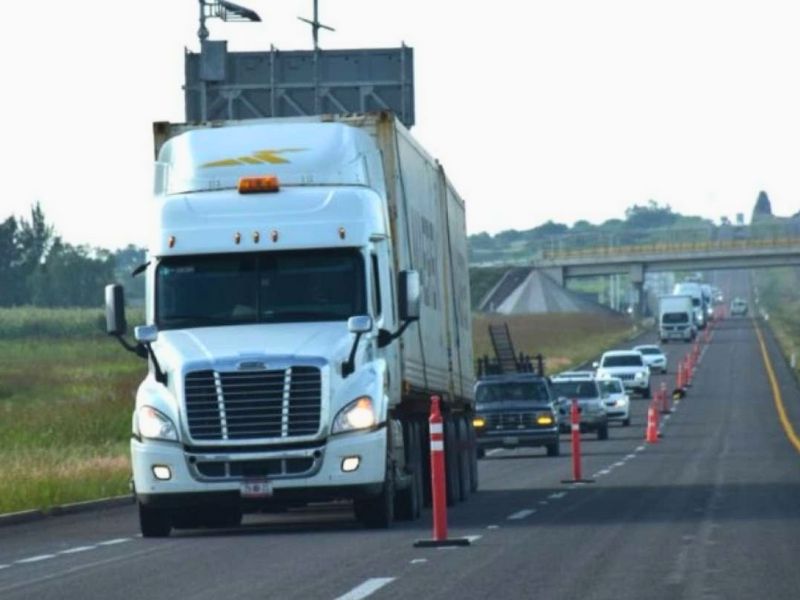 Nuevas líneas de crédito buscan impulsar al sector transporte en Ecuador