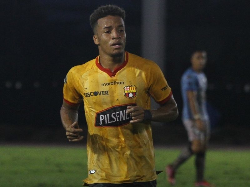 Byron Castillo involucrado en altercado entre jugadores de Barcelona SC e hinchas