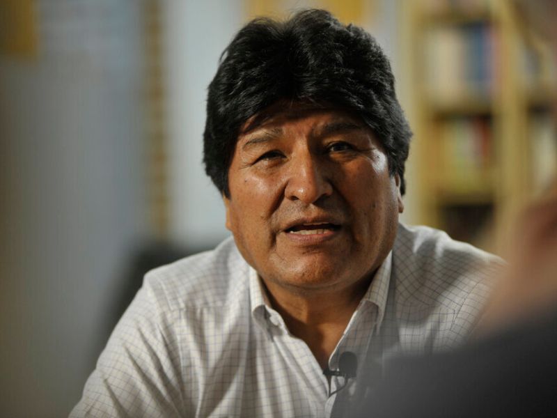 Evo Morales denuncia que intentaron detener su vehículo a tiros 