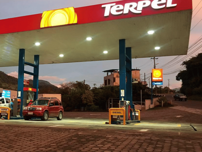 Policía capturó a sujeto en flagrancia por robo a una gasolinera en Esmeraldas