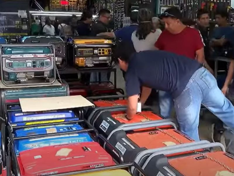 Ecuador bajo apagones: Generadores de energía traen luz, pero también contaminan