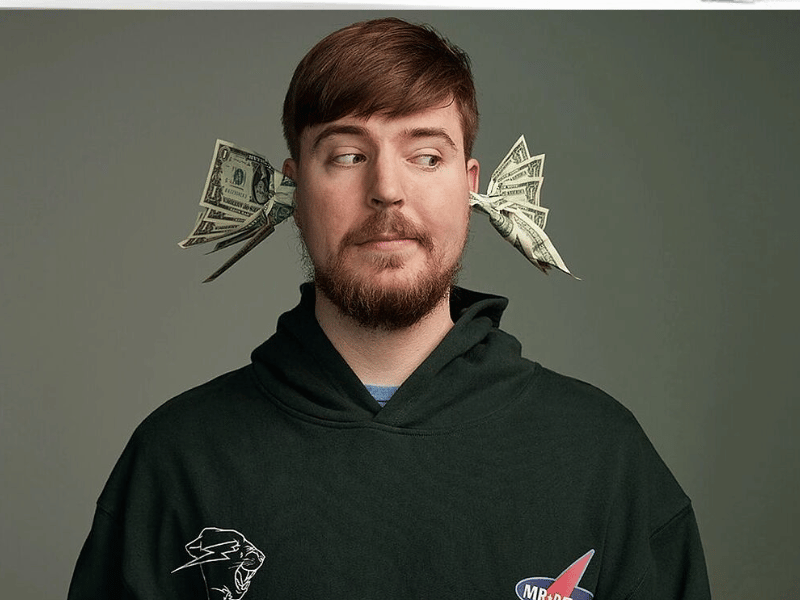 MrBeast, el millonario youtuber que regala dinero, está en Ecuador ¿qué está haciendo?