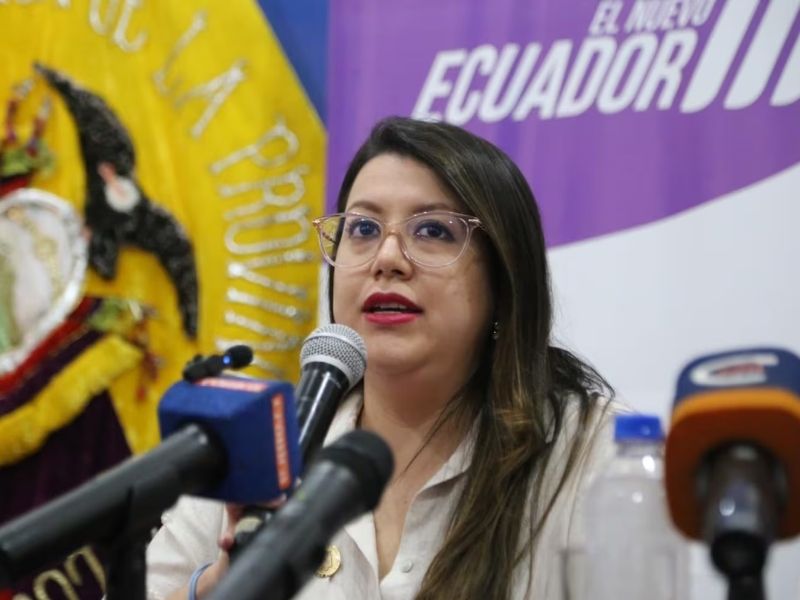 Exministra Andrea Arrobo dice que la Presidencia siempre supo sobre la grave crisis energética