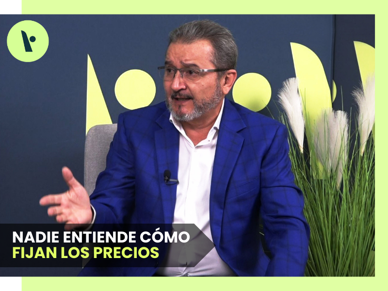 Disparidad en el ajuste de precios de la gasolina Súper y Extra, ambas ligadas al precio internacional del petróleo