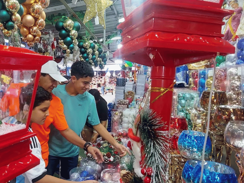 Alcaldía de Guayaquil peatonalizará el centro para ventas navideñas