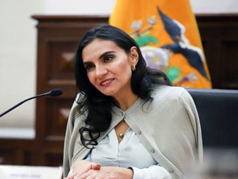 Multan a vicepresidenta Verónica Abad con 8.500 dólares 