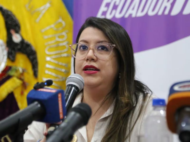 Andrea Arrobo no asistirá al juicio político, teme por su vida y de su familia