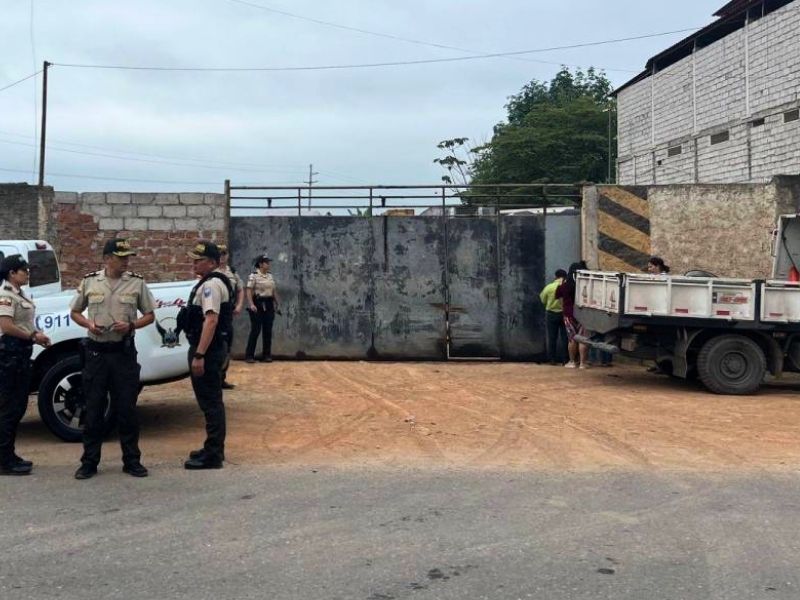 Tres hombres fueron acribillados en un taller mecánico en Machala