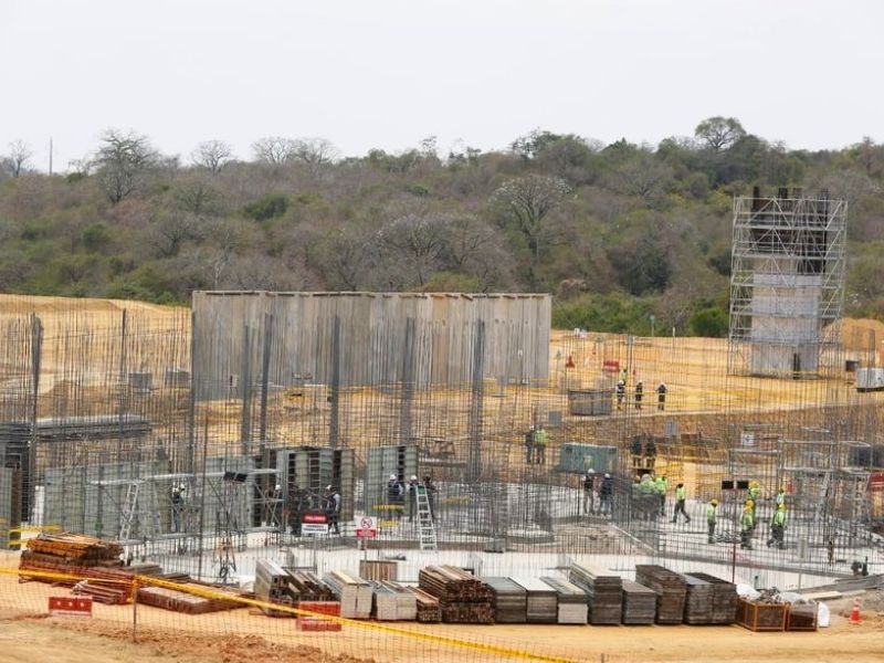 Explosiones en construcción de cárcel en Santa Elena dejan un muerto y un herido