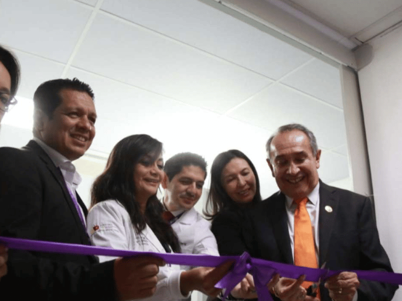 Quito: Hospital General Enrique Garcés recibe insumos médicos