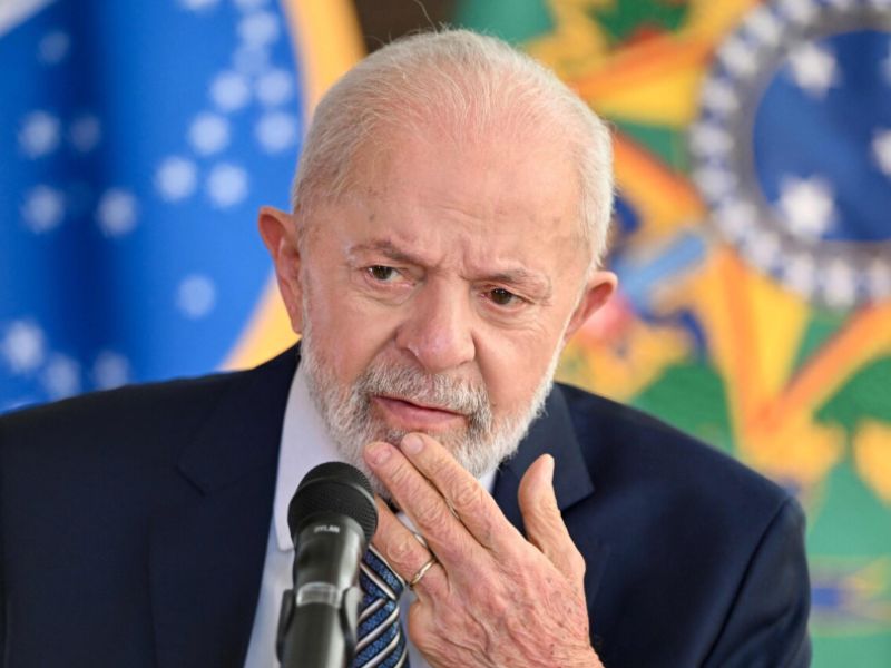 Lula da Silva fue operado de emergencia para drenar una hemorragia  