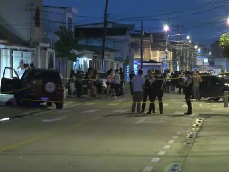 Sicarios asesinan a un hombre frente a su hija en el norte de Guayaquil