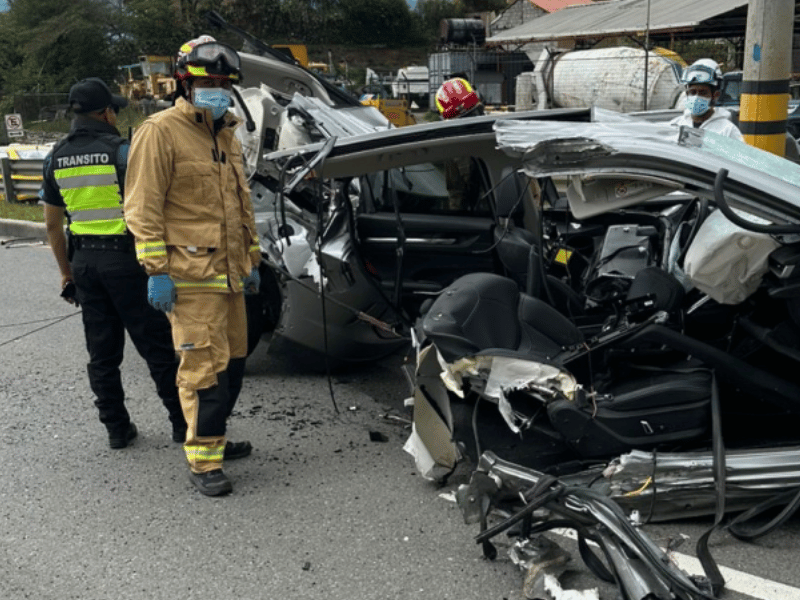 Accidente en Cuenca con tres muertos: conductor estaba con 2,41 gramos de alcohol en la sangre