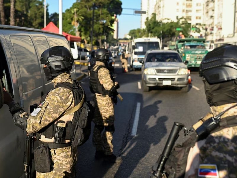 Caracas bajo asedio: régimen de Maduro militariza y bloquea calles previo a marcha opositora