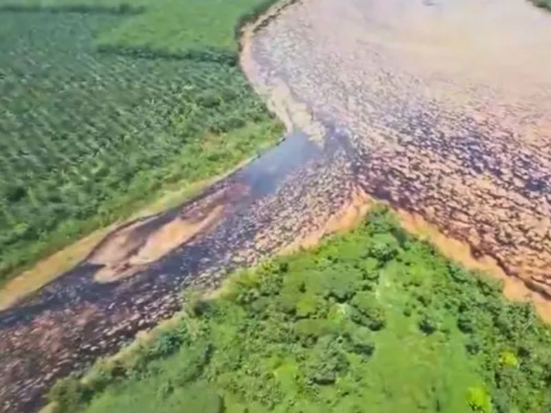 COE Nacional cierra tres playas en Esmeraldas por emergencia ambiental