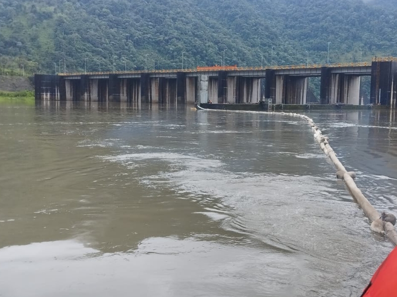 Nuevo derrame pone en riesgo el río Coca y la central Coca Codo Sinclair
