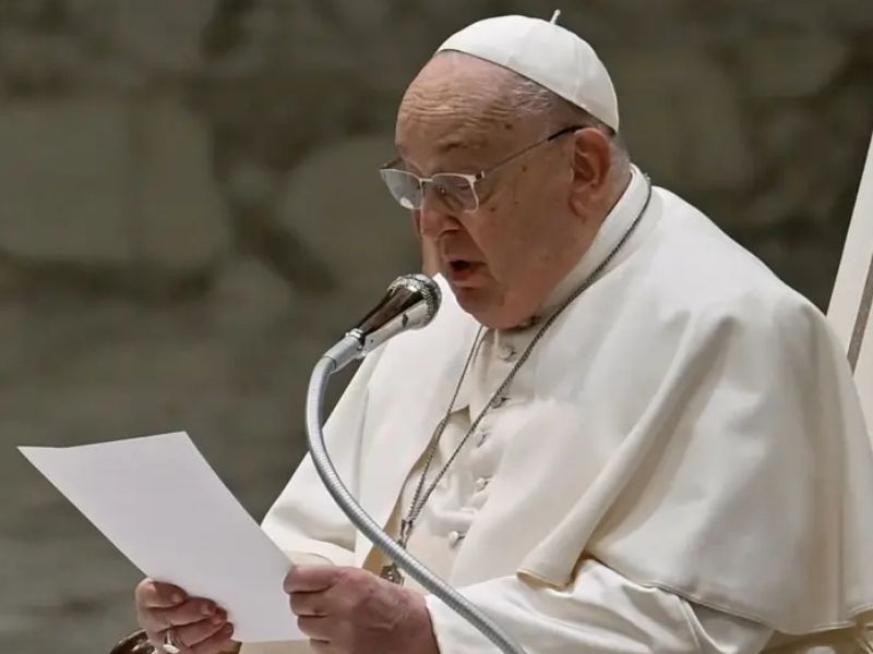 El papa Francisco rompe el silencio tras semanas hospitalizado