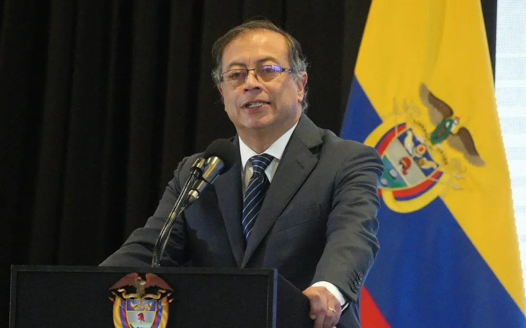Gustavo Petro denuncia traiciones internas y conspiraciones en su gobierno