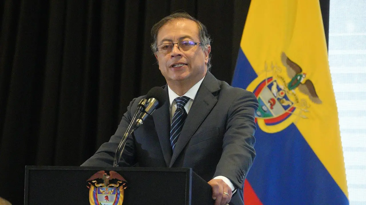 Gustavo Petro denuncia traiciones internas y conspiraciones en su gobierno