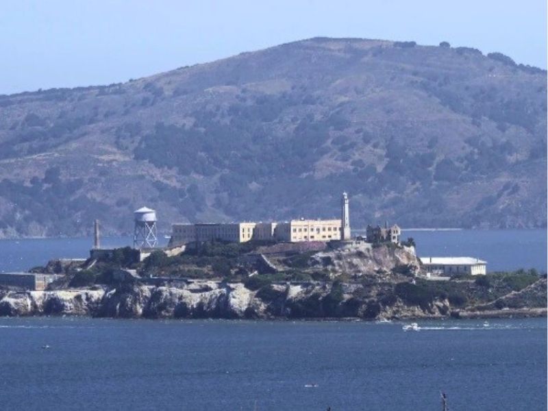Trump reabrirá Alcatraz: la cárcel más temida de EEUU volverá a funcionar tras más de 60 años cerrada
