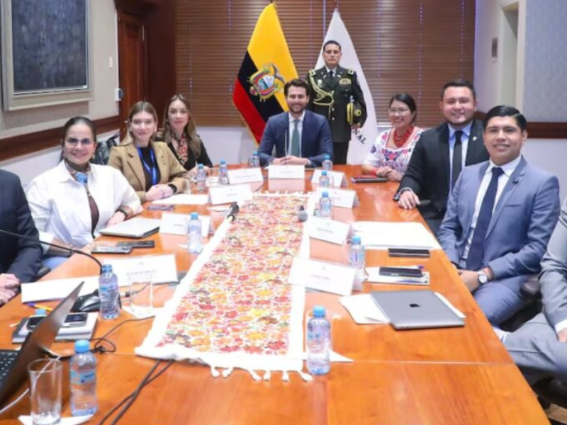 CAL remite a Comisión de Desarrollo Económico proyecto urgente sobre contratación pública
