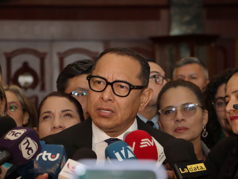 Correísmo dice que comprará megáfonos ante supuesto ‘bloqueo’ en la Asamblea