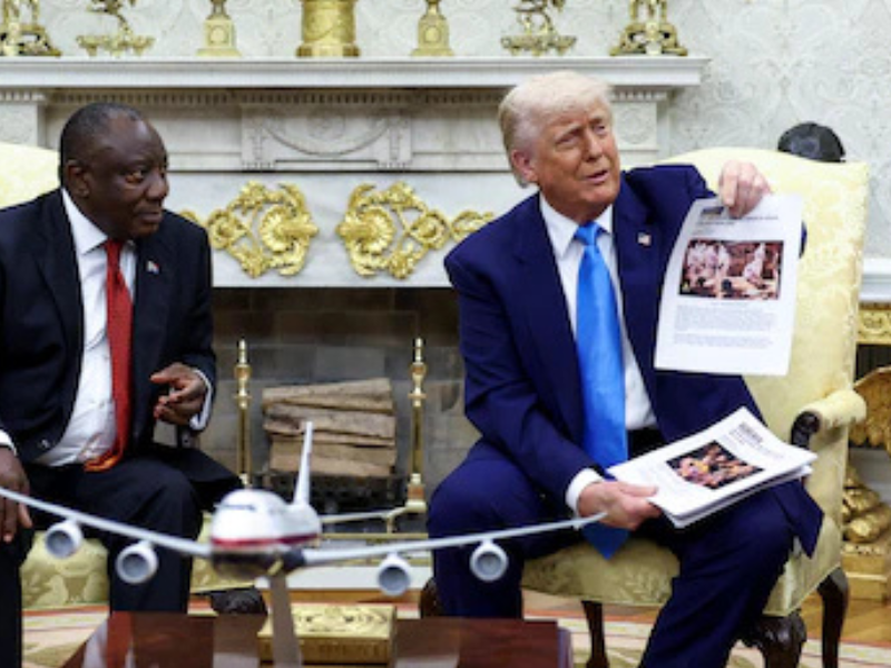 Donald Trump confronta a Cyril Ramaphosa por supuesta persecución a granjeros blancos en Sudáfrica