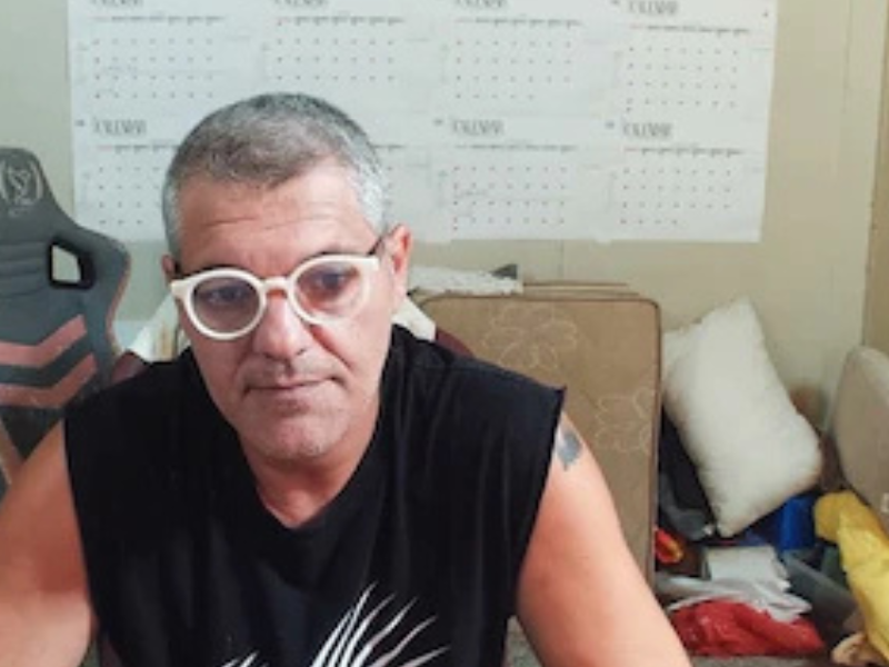 Frank Cuesta admite engaños sobre su carrera y actividade