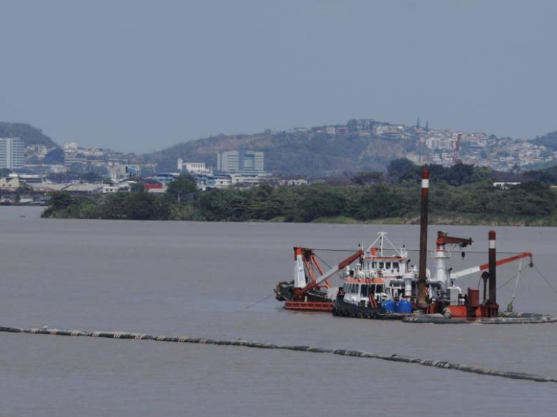 Prefectura del Guayas rescinde contrato de dragado del río Guayas por incumplimientos