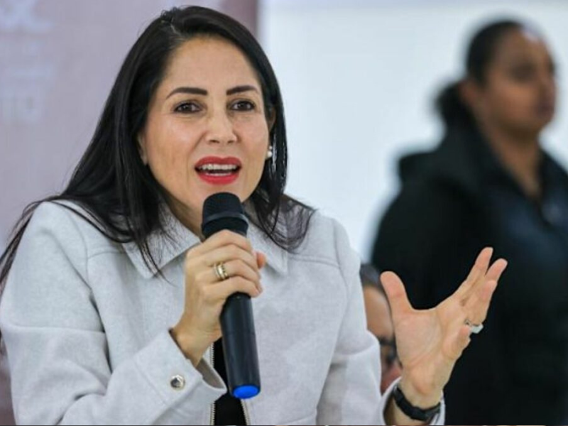 Luisa González critica a Diana Salazar tras su renuncia como Fiscal General del Estado